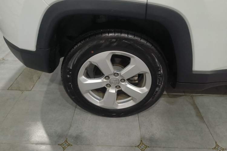 Used Jeep Compass 2019 220T Automatic Family Edition Exterior 5
