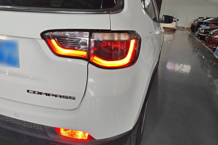 Used Jeep Compass 2019 220T Automatic Family Edition Exterior 6