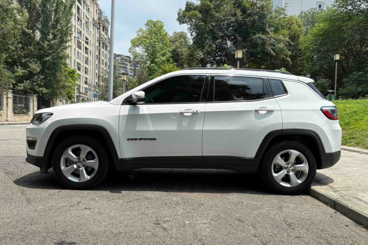 Used Jeep Compass 2019 220T Automatic Family Edition Exterior 8