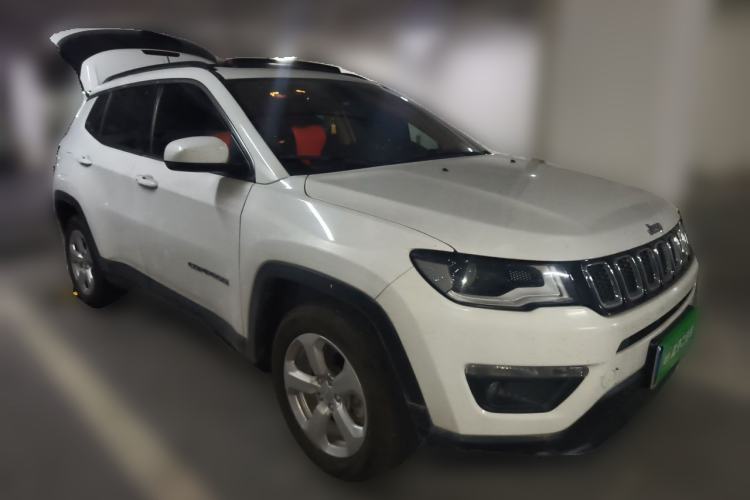 Used Jeep Compass 2019 200T Automatic Family Edition - Connected Large Screen Version Front Right 45 Deg