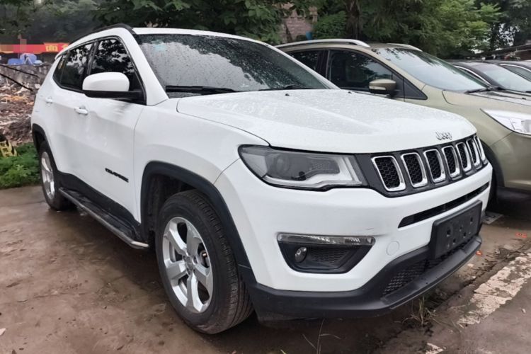 Used Jeep Compass 2019 200T Automatic Family Edition - Connected Large Screen Version Front Right 45 Deg