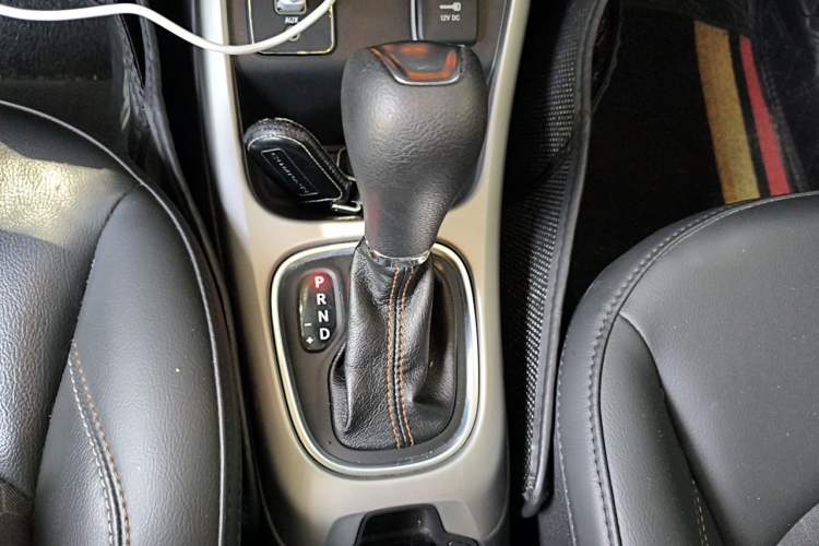 Used Jeep Compass 2019 220T Automatic Enjoyment Version Gear Lever