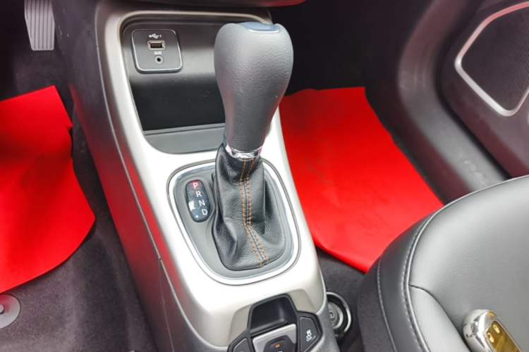 Used Jeep Compass 2019 220T Automatic Enjoyment Version Gear Lever