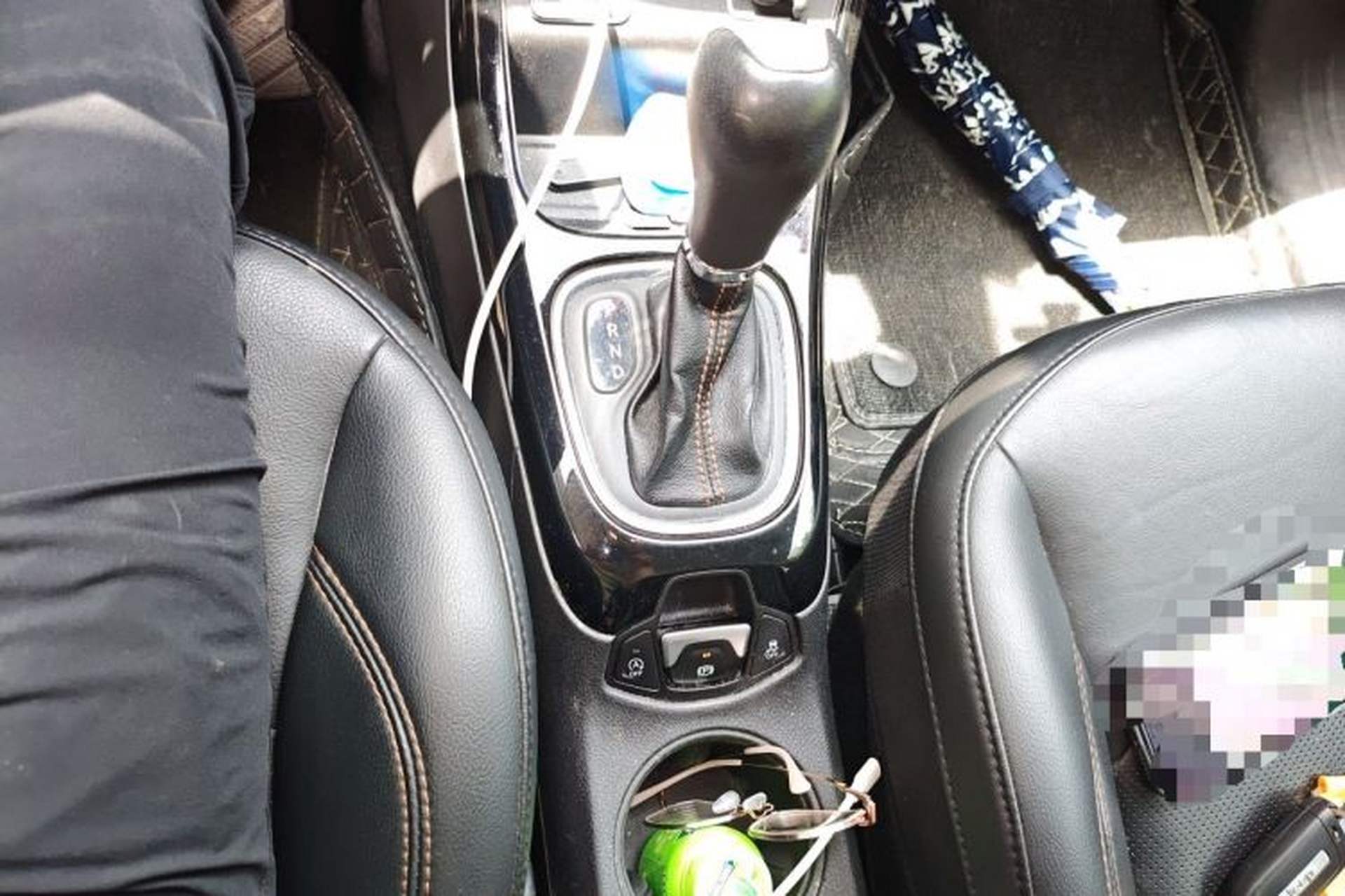 Used Jeep Compass 2019 220T Automatic Family Edition Gear Lever