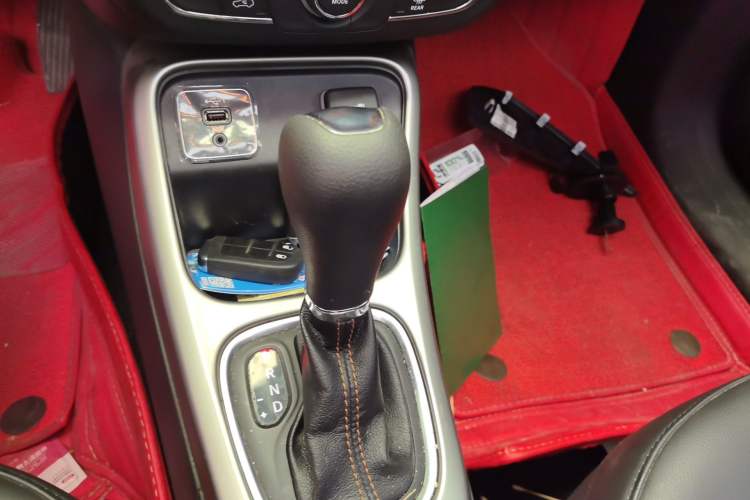 Used Jeep Compass 2019 220T Automatic Enjoyment Version Gear Lever
