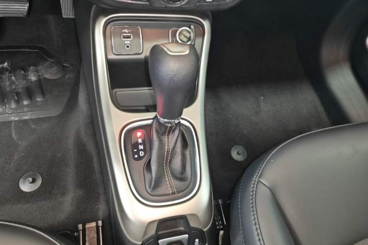 Used Jeep Compass 2019 220T Automatic Enjoyment Version Gear Lever