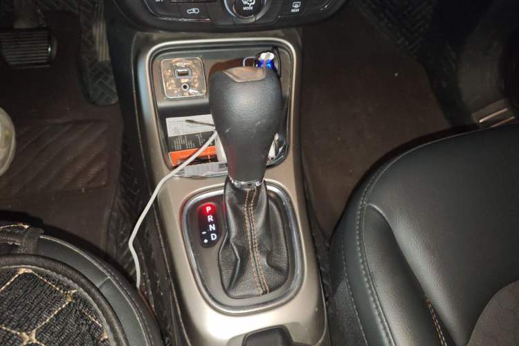 Used Jeep Compass 2019 220T Automatic Enjoyment Version Gear Lever