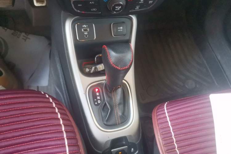 Used Jeep Compass 2019 220T Automatic Enjoyment Version Gear Lever