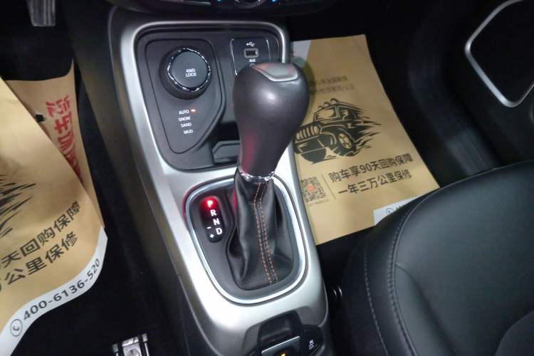 Used Jeep Compass 2019 200T Automatic Family Enjoyment Four-Wheel Drive - Connected Large Screen Version Gear Lever