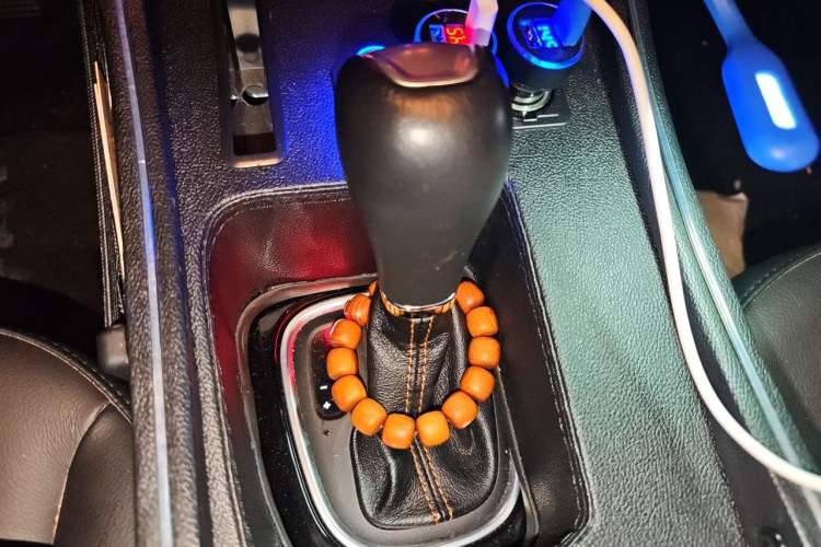 Used Jeep Compass 2019 220T Automatic Family Edition Gear Lever