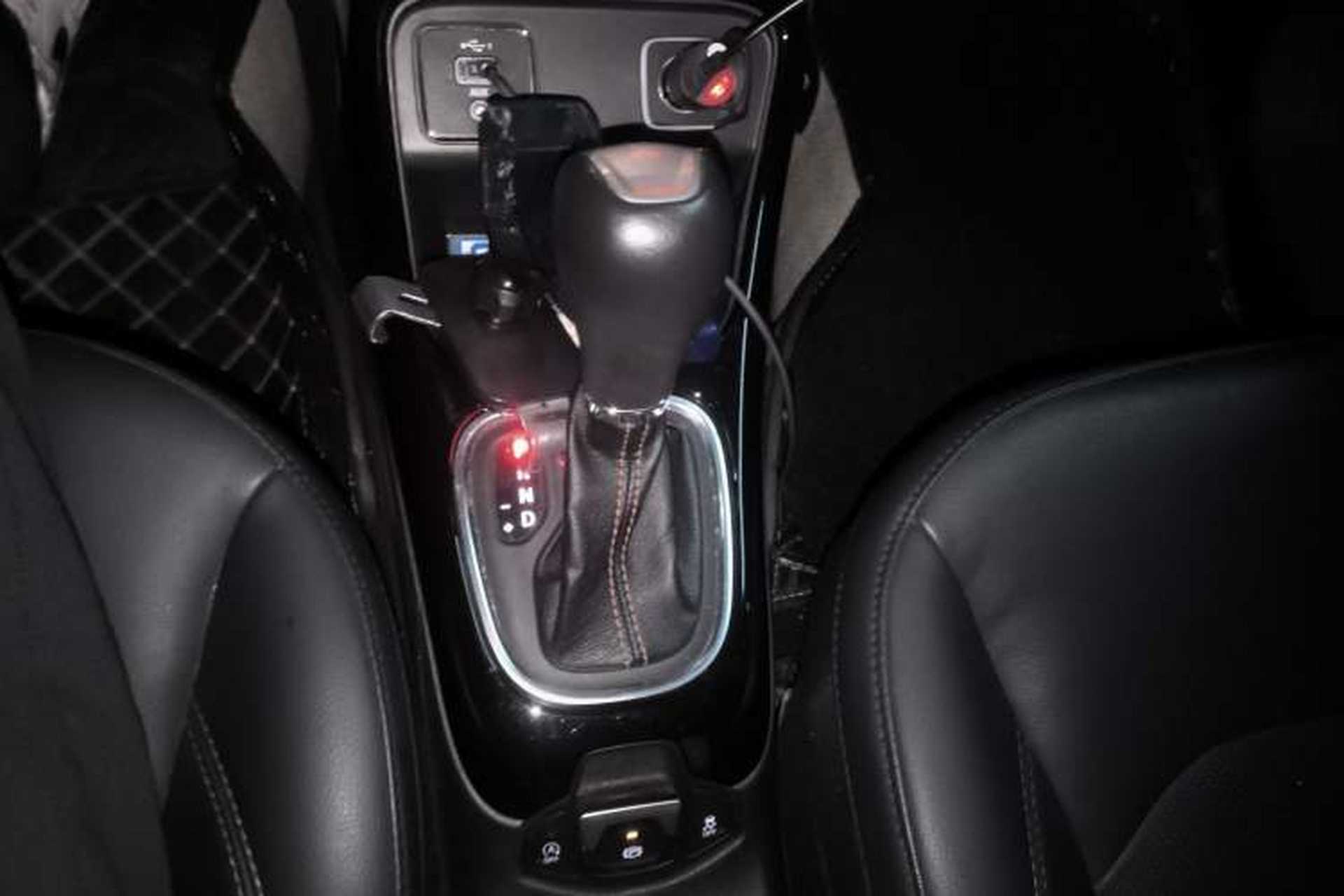 Used Jeep Compass 2019 220T Automatic Family Edition Gear Lever