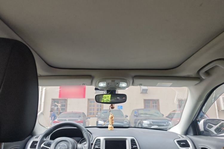 Used Jeep Compass 2019 220T Automatic Enjoyment Version Headliner