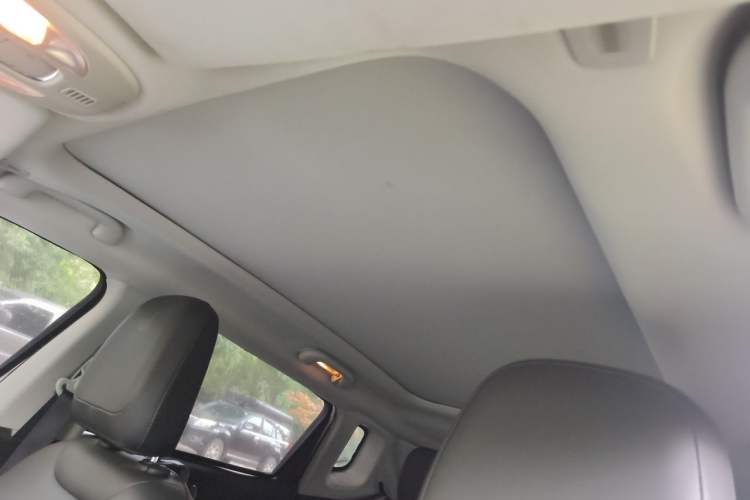 Used Jeep Compass 2019 220T Automatic Family Edition Headliner