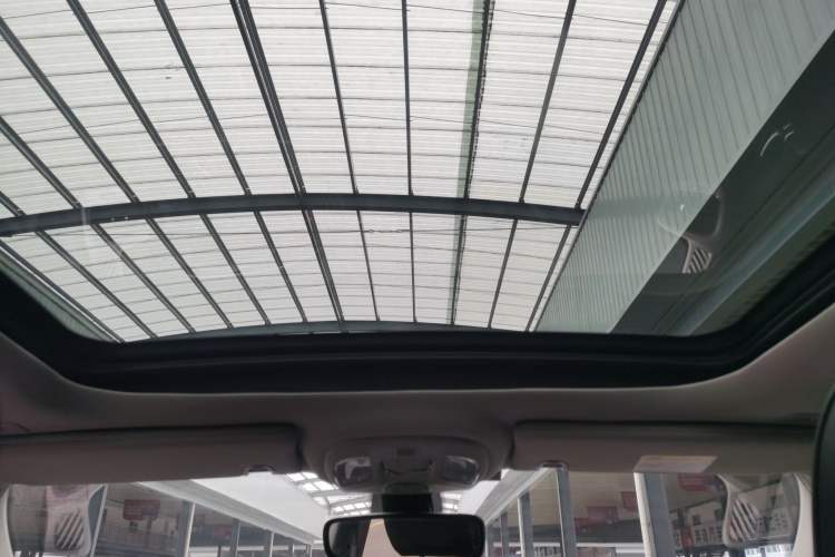 Used Jeep Compass 2019 220T Automatic Enjoyment Version Headliner