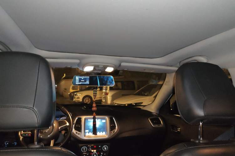 Used Jeep Compass 2019 200T Automatic Family Edition - Connected Large Screen Version Headliner