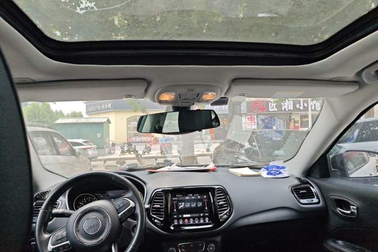 Used Jeep Compass 2019 220T Automatic Family Edition Headliner