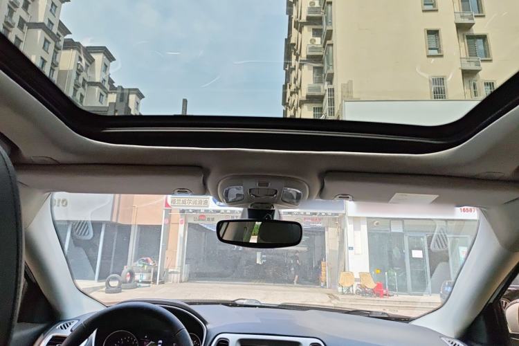 Used Jeep Compass 2019 200T Automatic Family Edition - Connected Large Screen Version Headliner