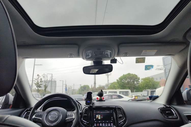 Used Jeep Compass 2019 220T Automatic Family Edition Headliner