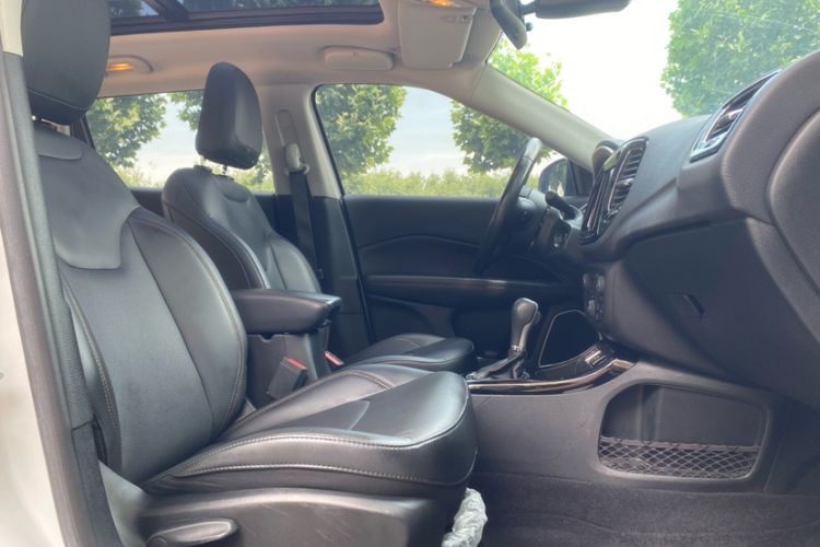 Used Jeep Compass 2019 220T Automatic Family Edition Interior 7