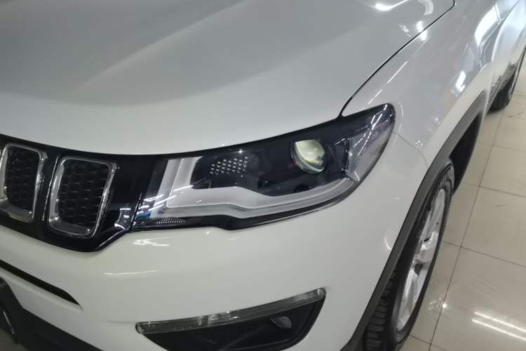 Used Jeep Compass 2019 220T Automatic Family Enjoyment Four-Wheel Drive Edition Left Front Headlight