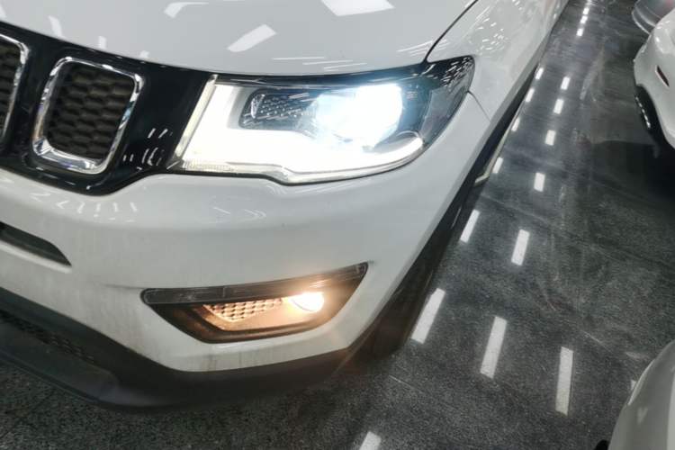 Used Jeep Compass 2019 200T Automatic Family Enjoyment Four-Wheel Drive - Connected Large Screen Version Left Front Headlight