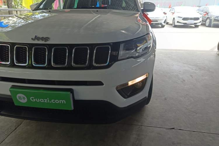 Used Jeep Compass 2019 200T Automatic Family Edition - Connected Large Screen Version Left Front Headlight