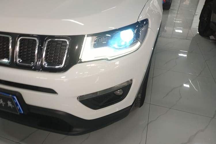 Used Jeep Compass 2019 200T Automatic Enjoyment - Connected Large Screen Version Left Front Headlight
