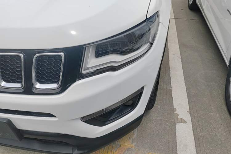 Used Jeep Compass 2019 200TS Automatic Premium - Connected Large Screen Version Left Front Headlight