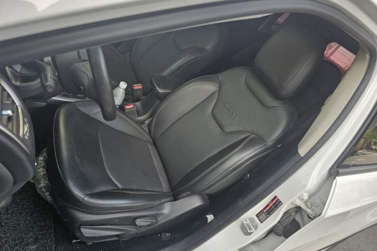 Used Jeep Compass 2019 200T Automatic Family Edition - Connected Large Screen Version Left Front Seat