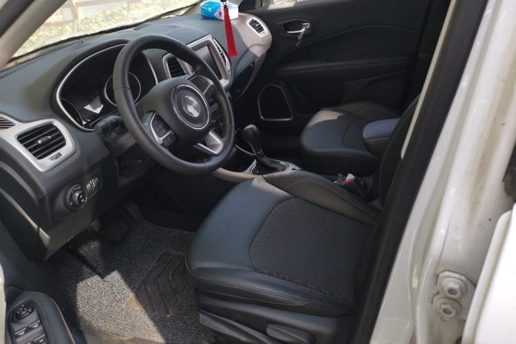 Used Jeep Compass 2019 220T Automatic Enjoyment Version Left Front Seat