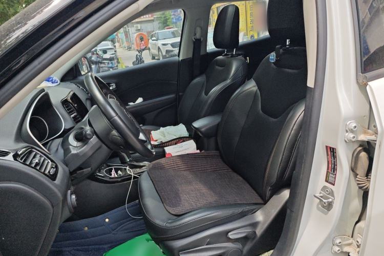 Used Jeep Compass 2019 220T Automatic Family Edition Left Front Seat