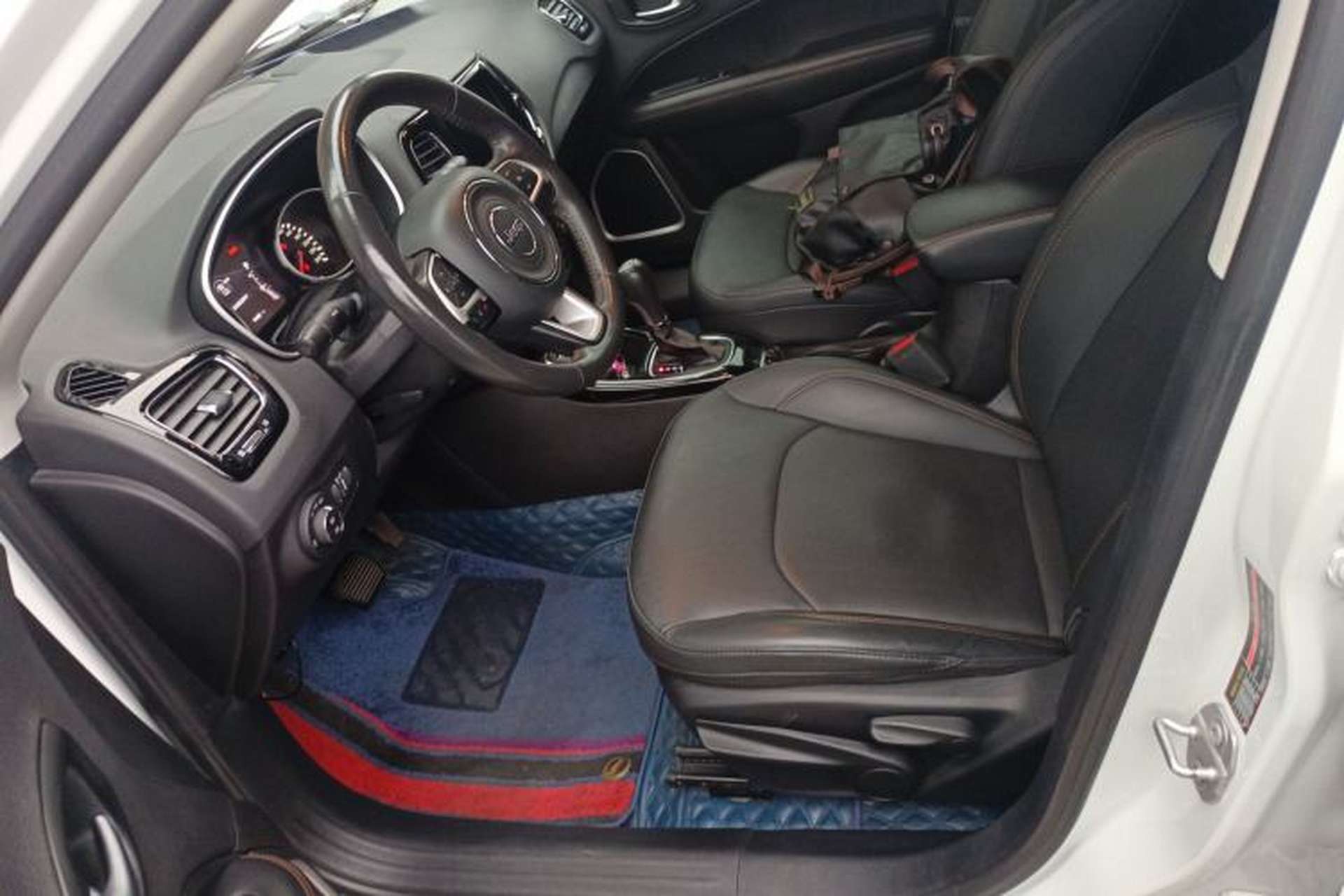 Used Jeep Compass 2019 220T Automatic Family Edition Left Front Seat