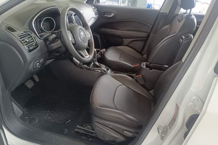 Used Jeep Compass 2019 220T Automatic Family Edition Left Front Seat