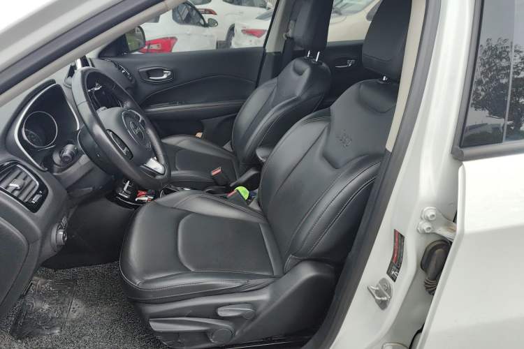 Used Jeep Compass 2019 220T Automatic Family Edition Left Front Seat