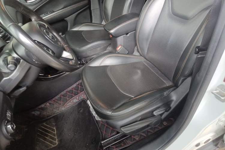 Used Jeep Compass 2019 220T Automatic Family Edition Left Front Seat