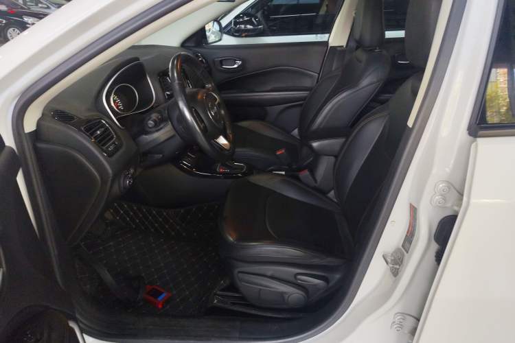 Used Jeep Compass 2019 220T Automatic Family Edition Left Front Seat