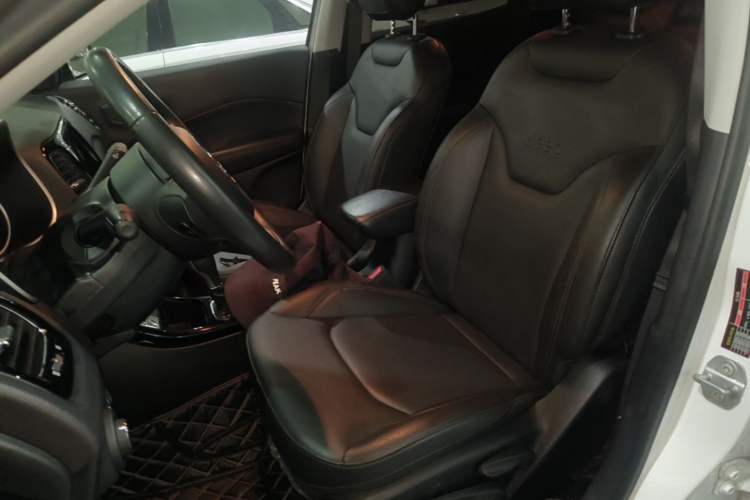 Used Jeep Compass 2019 220T Automatic Family Edition Left Front Seat