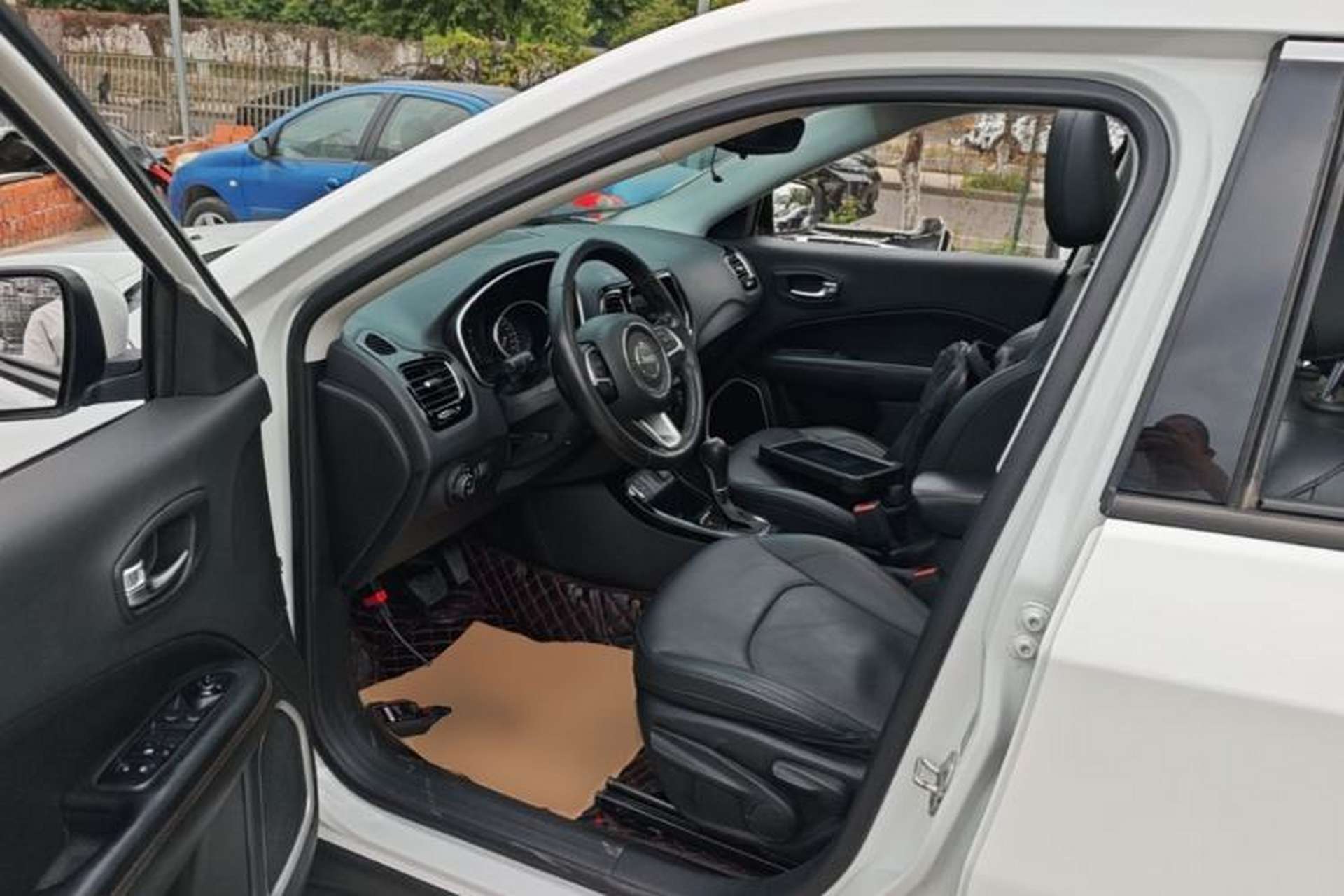 Used Jeep Compass 2019 220T Automatic Family Edition Left Front Seat