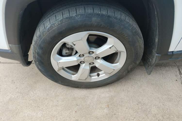 Used Jeep Compass 2019 220T Automatic Enjoyment Version Left Front Wheel Hub