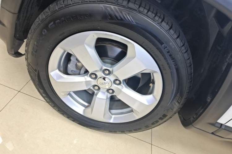 Used Jeep Compass 2019 220T Automatic Enjoyment Version Left Front Wheel Hub