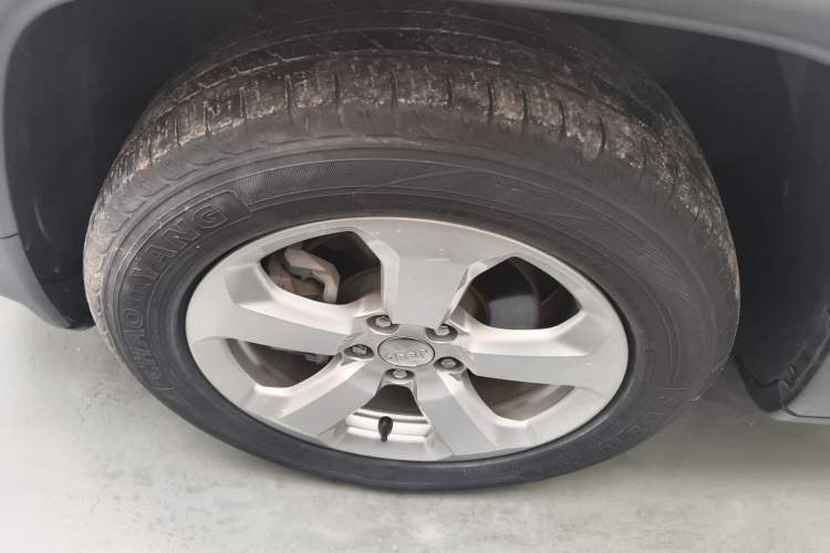 Used Jeep Compass 2019 220T Automatic Enjoyment Version Left Front Wheel Hub