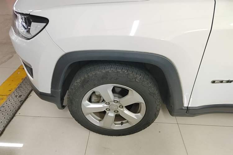 Used Jeep Compass 2019 220T Automatic Family Edition Left Front Wheel Hub