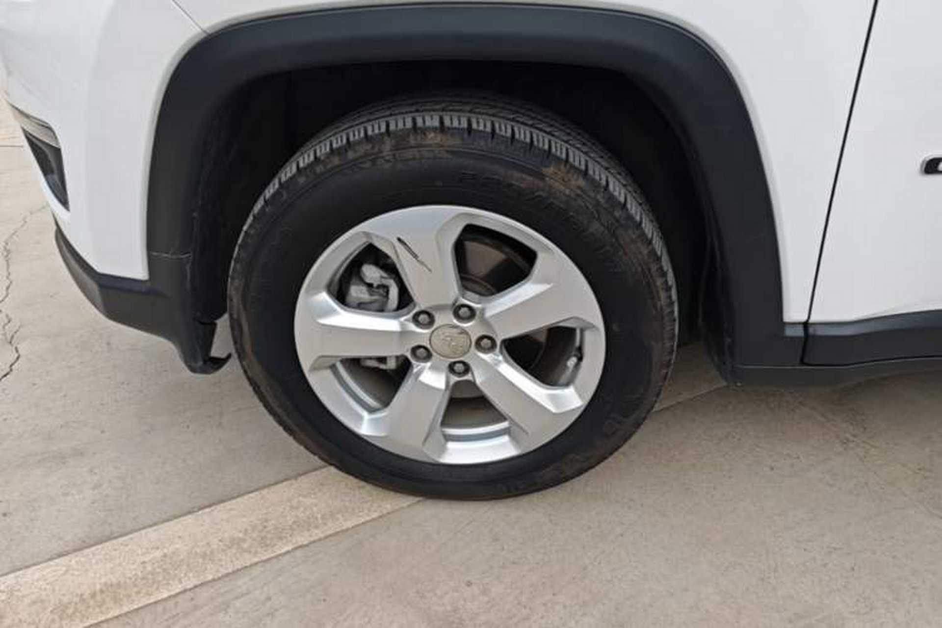 Used Jeep Compass 2019 220T Automatic Family Edition Left Front Wheel Hub