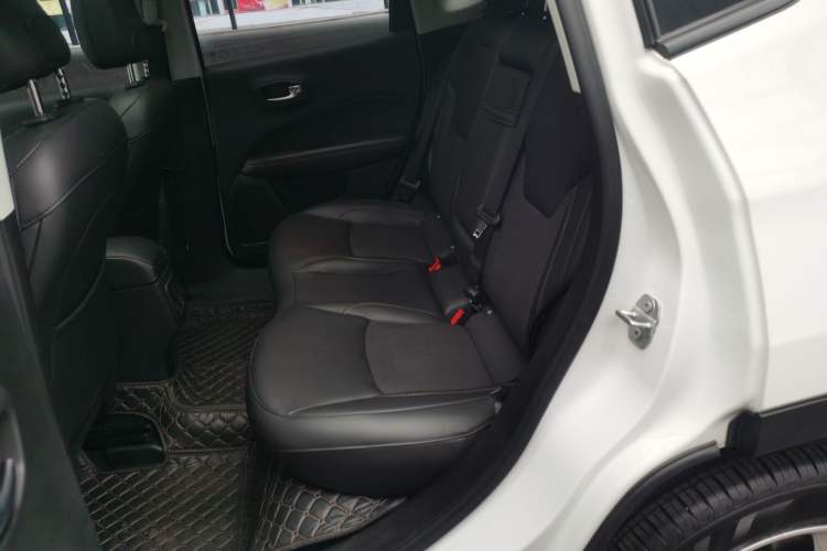 Used Jeep Compass 2019 220T Automatic Enjoyment Version Left Rear Seat