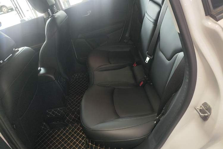 Used Jeep Compass 2019 200T Automatic Family Edition - Connected Large Screen Version Left Rear Seat