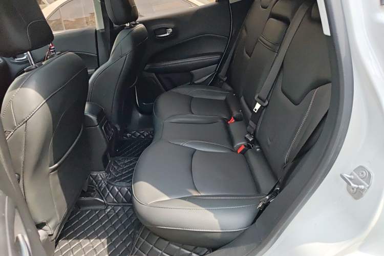Used Jeep Compass 2019 200T Automatic Family Edition - Connected Large Screen Version Left Rear Seat