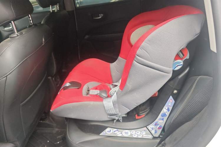 Used Jeep Compass 2019 200TS Automatic Premium - Connected Large Screen Version Left Rear Seat