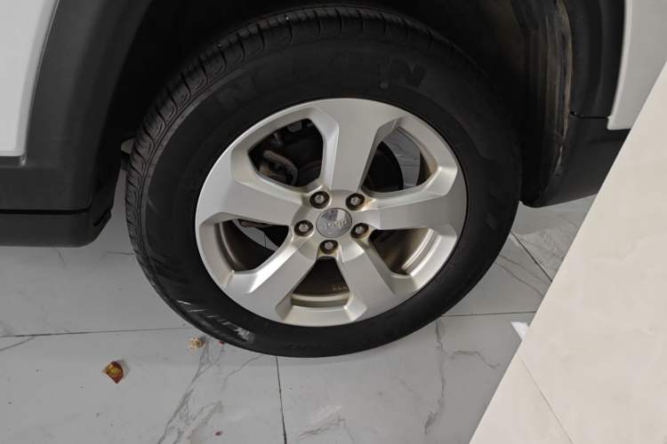 Used Jeep Compass 2019 220T Automatic Enjoyment Version Left Rear Wheel Hub