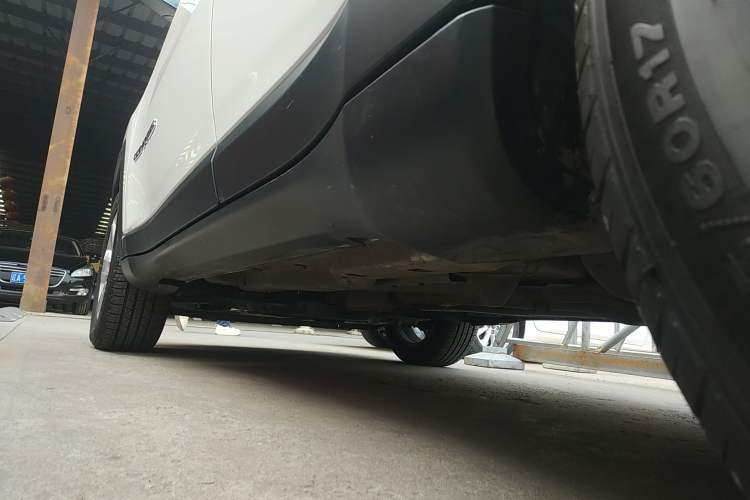 Used Jeep Compass 2019 220T Automatic Enjoyment Version Left Side Sill