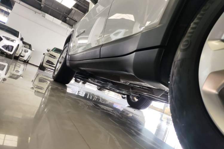 Used Jeep Compass 2019 200T Automatic Family Edition - Connected Large Screen Version Left Side Sill